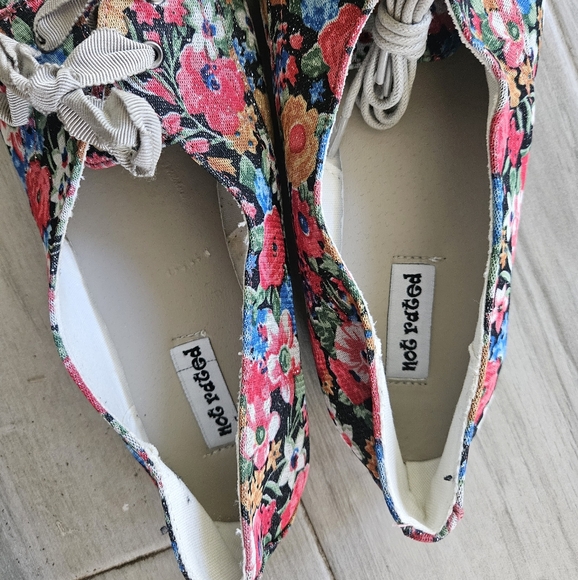 NEW🌸Floral Canvas Women's Shoes with Ribbon Laces - Picture 5 of 7